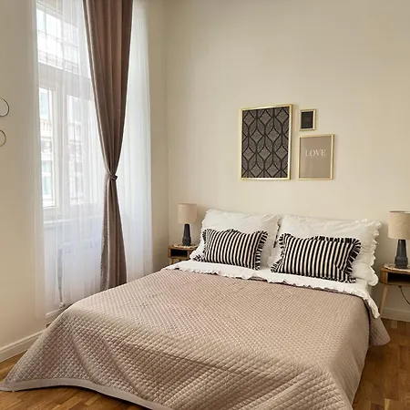Apartment New! Deluxe In Centre! Florence!