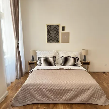 Apartment New! Deluxe In Centre! Florence! *